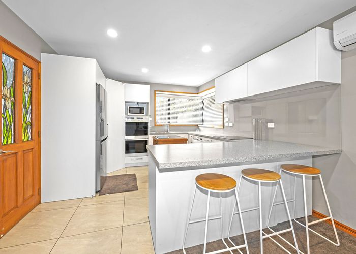  at 9 Janice Place, Mount Pleasant, Christchurch City, Canterbury