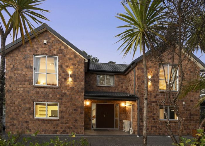  at 35 Godley Road, Green Bay, Auckland