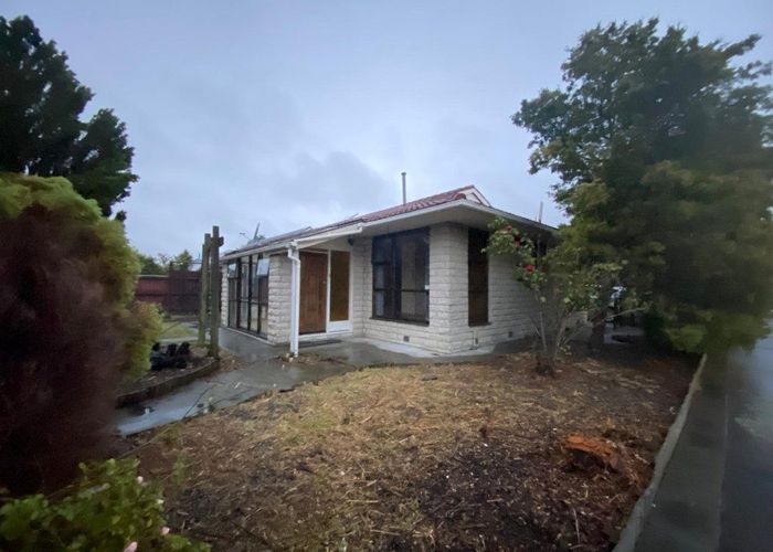 at 2 Resolution Place, Bryndwr, Christchurch
