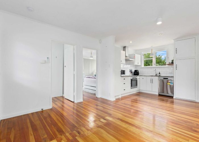  at 3 Farringdon Street, Glen Innes, Auckland