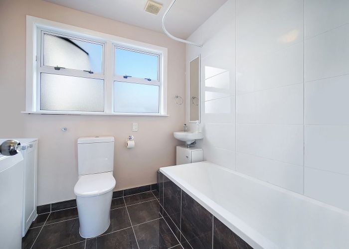  at 15 Larne Avenue, Pakuranga Heights, Manukau City, Auckland