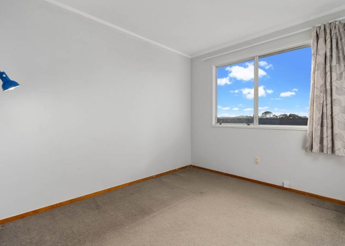  at 100 John Downs Drive, Browns Bay, North Shore City, Auckland