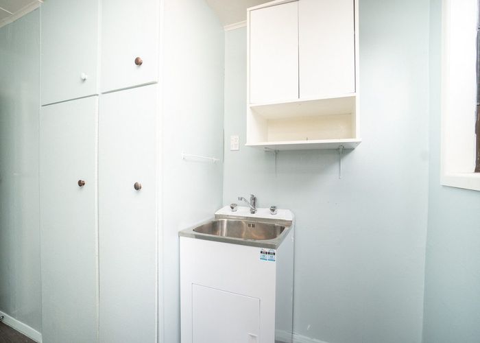 at 24 Drake Street, Awapuni, Palmerston North, Manawatu / Whanganui