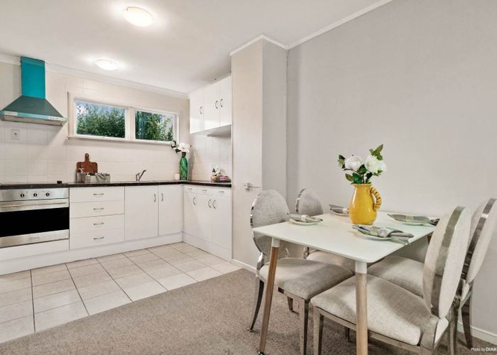 at 4/40 Horoeka Avenue, Mount Eden, Auckland City, Auckland