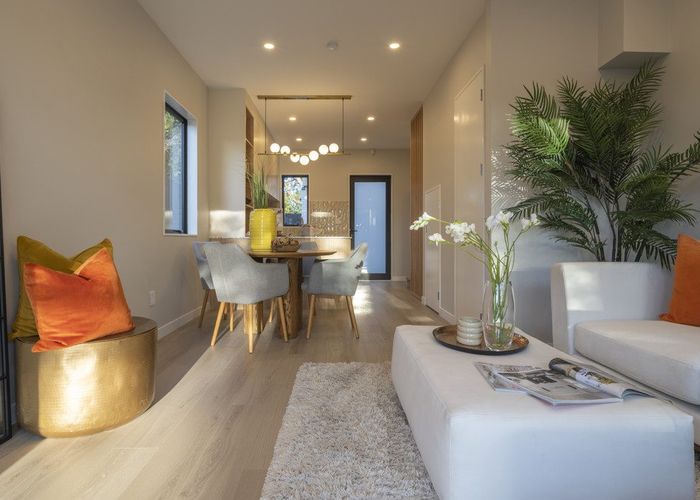  at 112 Beach Road, Te Atatu Peninsula, Waitakere City, Auckland