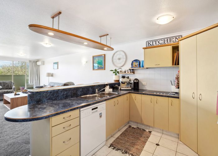  at 9/44 Marine Parade, Paraparaumu Beach, Kapiti Coast, Wellington