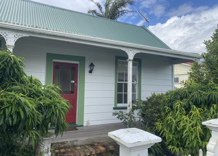  at 7 Vincent Rd, Northcote Point, North Shore City, Auckland