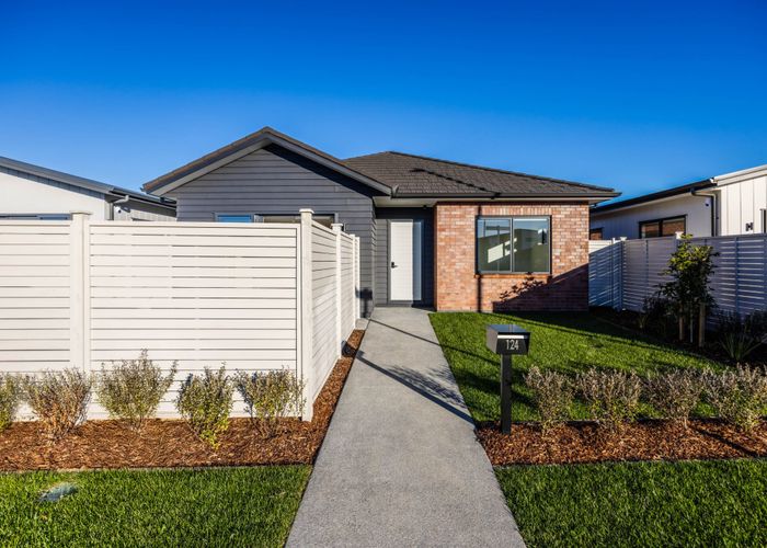  at 124 PEPENE AVE "WAIATA SHORES", Takanini, Papakura, Auckland