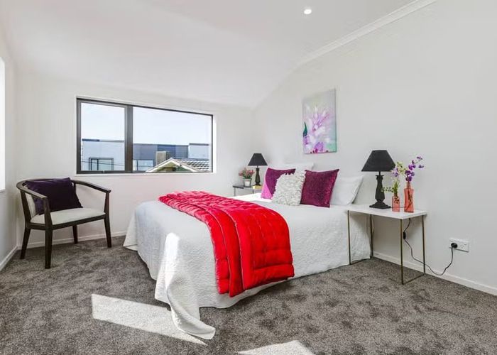  at 100 Seymour Road, Sunnyvale, Waitakere City, Auckland