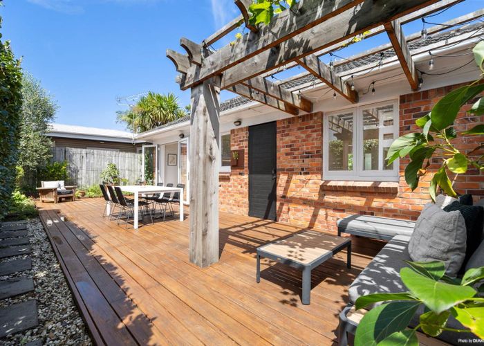  at 7 Bromley Place, Glen Innes, Auckland City, Auckland