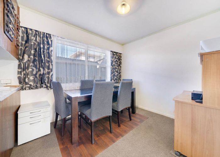  at 2/124 Carruth Road, Papatoetoe, Manukau City, Auckland