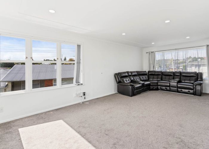  at 18 Camellia Place, Mount Roskill, Auckland
