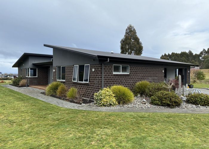  at 24 Oakdale Drive, Kinloch, Taupo, Waikato