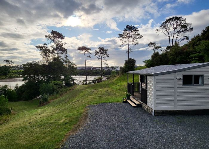  at 2 Barrett Road, Albany