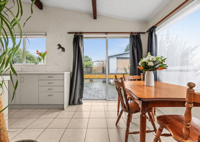  at 8 Jeffares Place, Taradale, Napier