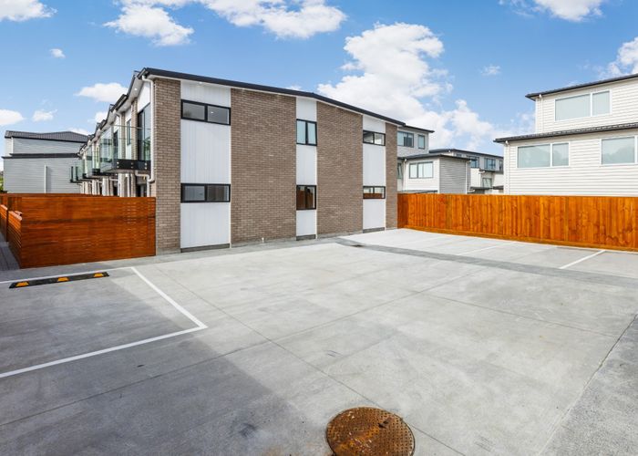  at Lot 7, 7 Gladfield Lane, Te Atatu Peninsula, Waitakere City, Auckland