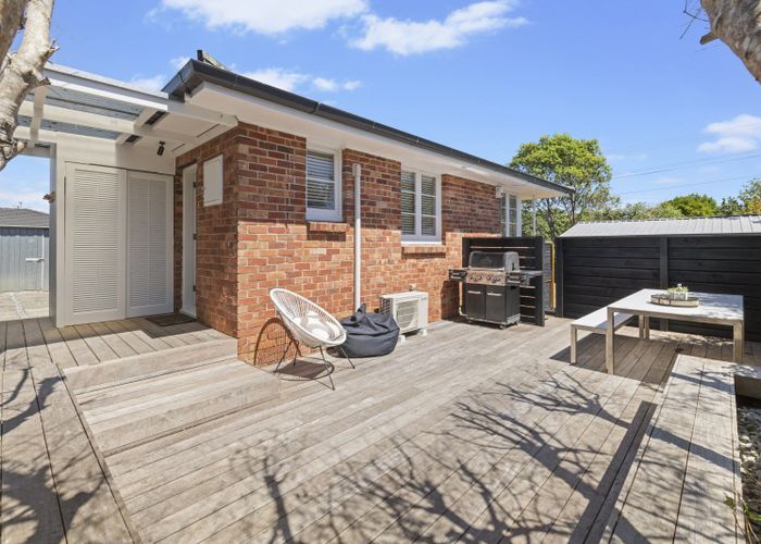  at 99 Wallace Road, Mangere Bridge, Auckland