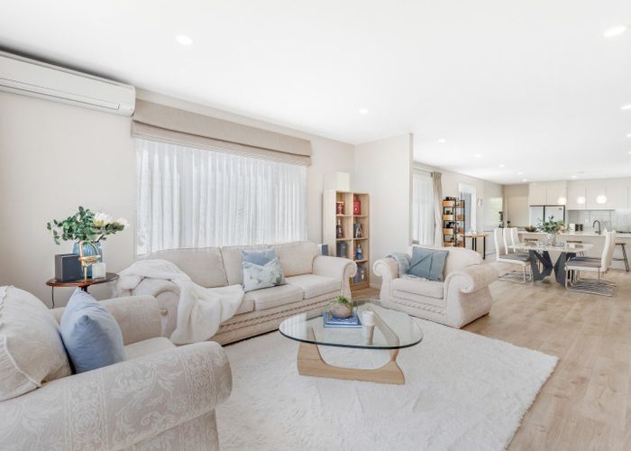  at 10 Hedge Row, Sunnyhills, Manukau City, Auckland