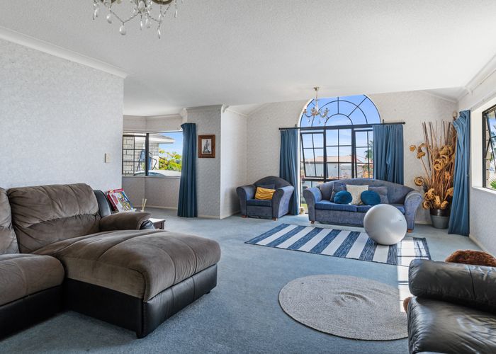  at 14 Tironui Terrace, Western Heights, Hamilton