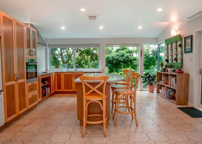  at 571 South Titirangi Road, Titirangi, Waitakere City, Auckland