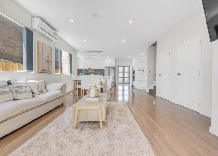  at 11 Kawa Drive, Flat Bush, Manukau City, Auckland