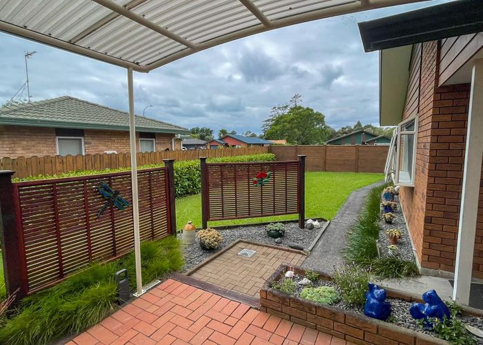  at 8 Waimoko Glen, Swanson, Auckland