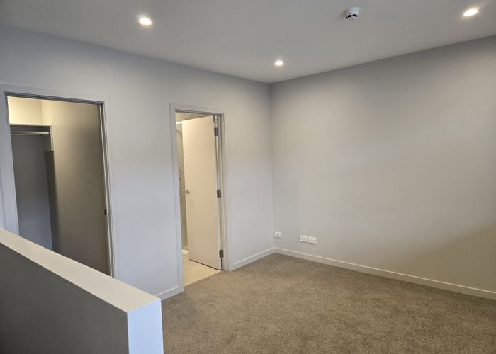  at 1/33 Cleveland Street, Brooklyn, Wellington, Wellington