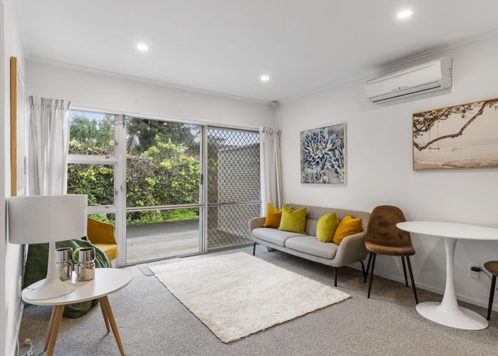  at 4/13 Queens Avenue, Balmoral, Auckland