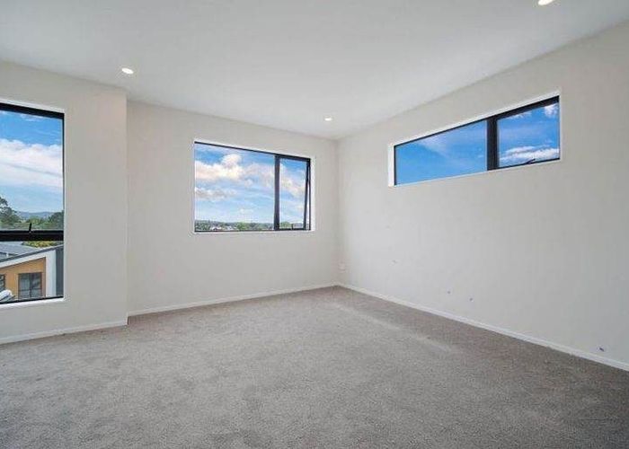  at 95C Woodglen Road, Glen Eden, Waitakere City, Auckland