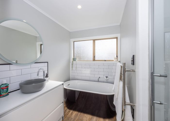  at 135 Bankwood Road, Chartwell, Hamilton