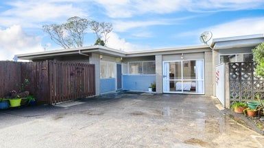  at 2/42 Bentley Avenue, Glenfield, Auckland