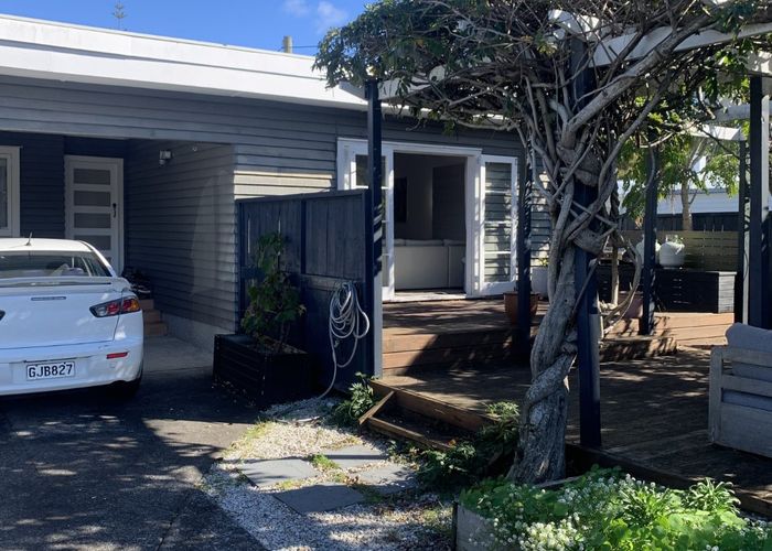  at Milford, North Shore City, Auckland