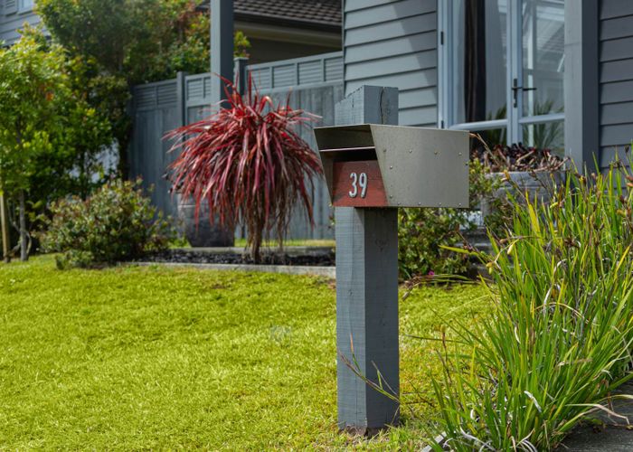  at 39 Mackay Drive, Greenhithe, Auckland