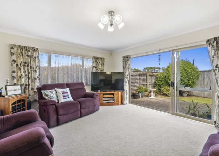  at 10 Leanne Way, Waikanae Beach, Waikanae