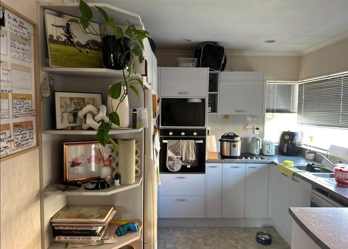  at 16 Brompton Place, Burswood, Manukau City, Auckland