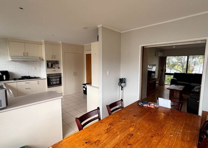  at 221 Forrest Hill Road, Forrest Hill, North Shore City, Auckland