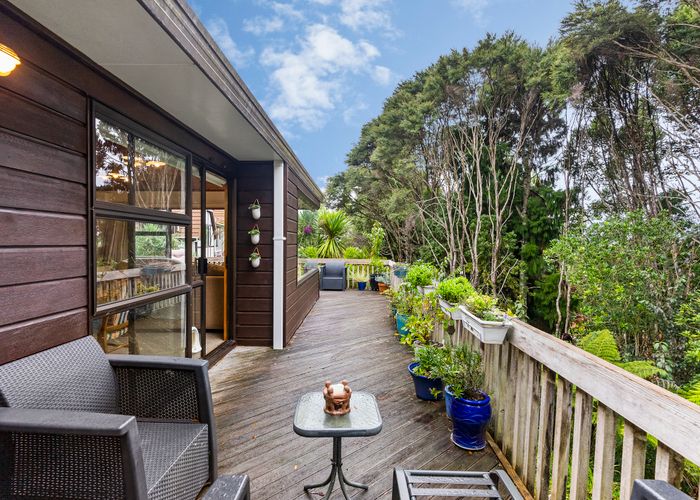  at 1232 Scenic Drive North, Swanson, Auckland