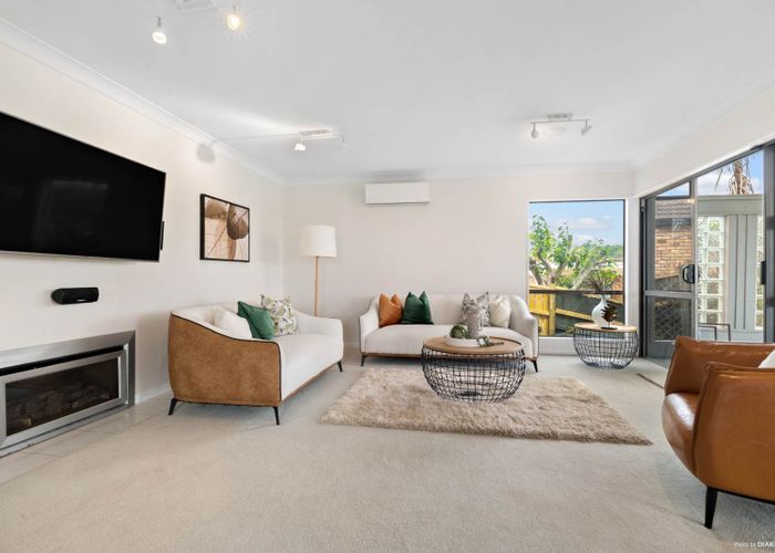  at 3/90 Aberdeen Road, Campbells Bay, Auckland