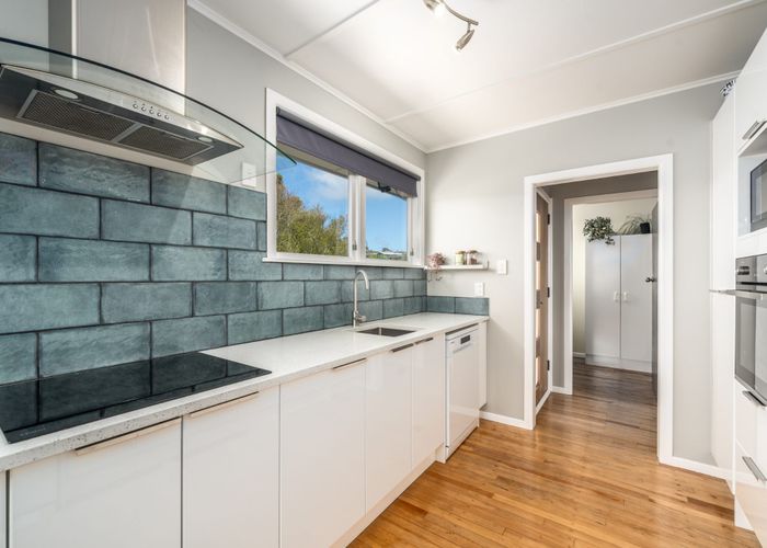  at 11 Pauline Way, Paparangi, Wellington, Wellington