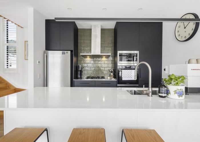  at 4 Armour Avenue, Mount Victoria, Wellington