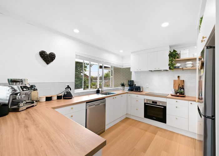  at 38 Harrowfield Drive, Harrowfield, Hamilton
