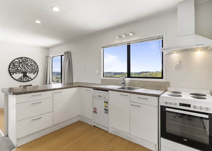  at 19A Exeter Place, Unsworth Heights, North Shore City, Auckland