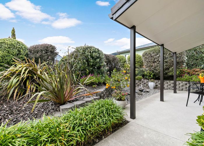  at 2/127 Boundary Road, Blockhouse Bay, Auckland