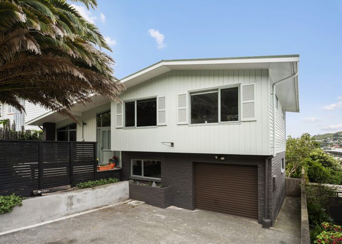  at 11 Southern Cross Crescent, Island Bay, Wellington, Wellington