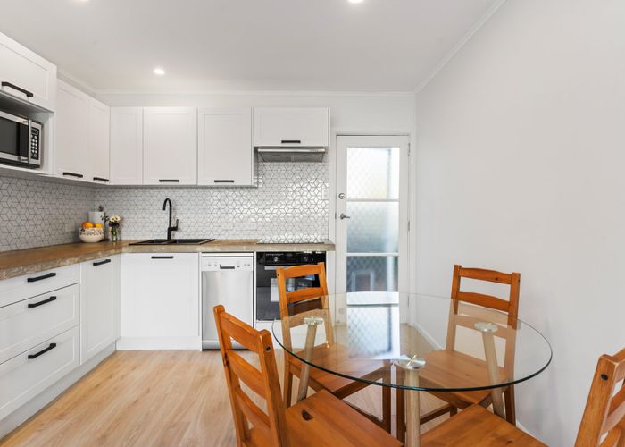 at 4/20 Heretaunga Avenue, Onehunga, Auckland City, Auckland