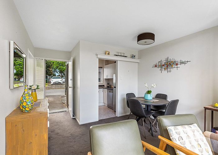  at 9/111 Melrose Road, Mount Roskill, Auckland