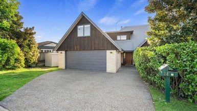  at 24 Montana Drive, Pyes Pa, Tauranga