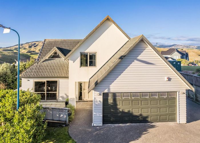  at 69 Saint Ives Drive, Camborne, Porirua
