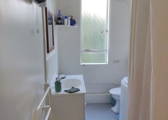  at 4/221 Tomahawk Road, Andersons Bay, Dunedin, Otago