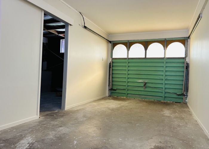  at 39 Pemberton Ave, Bayview, North Shore City, Auckland